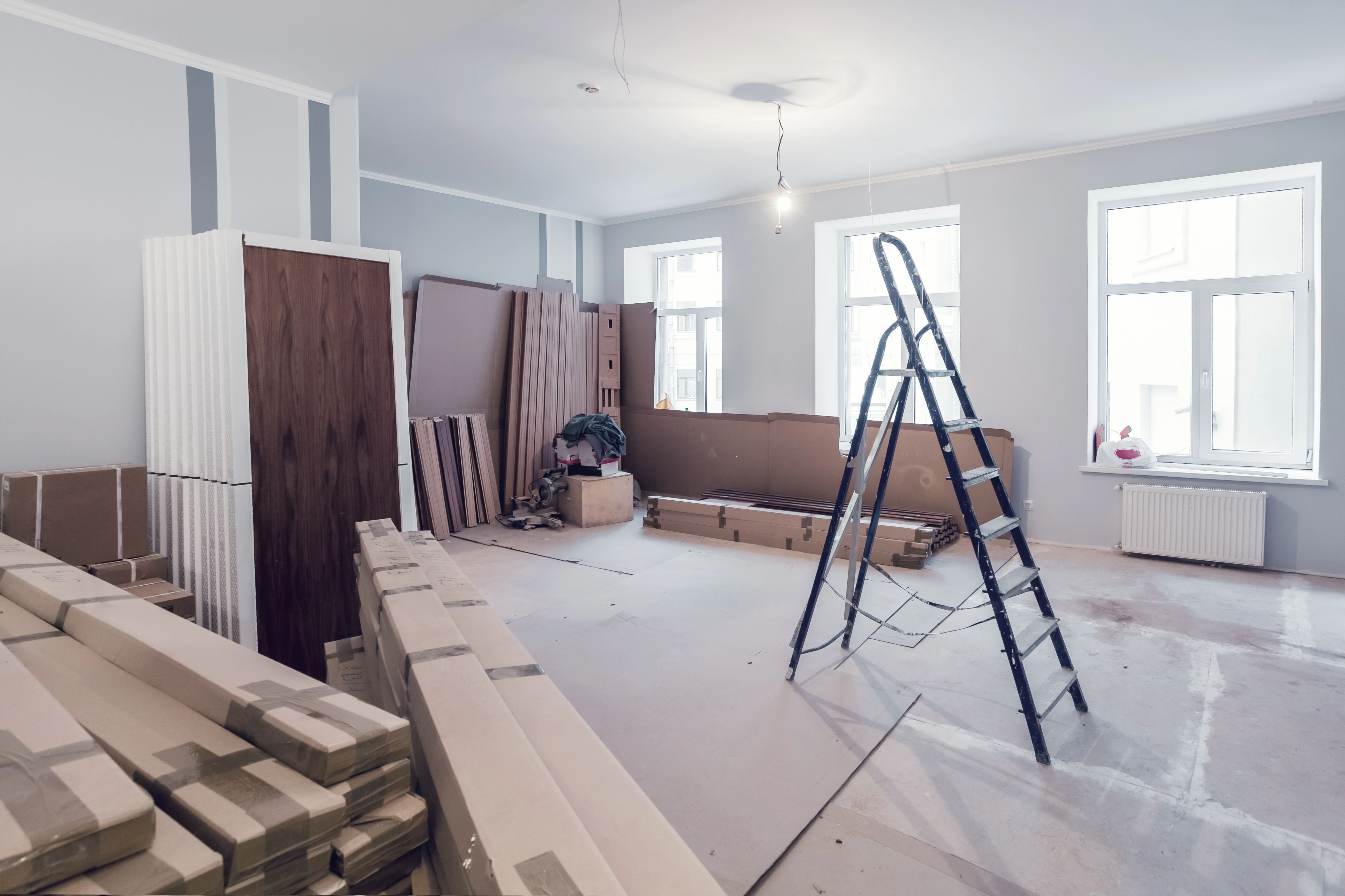 Wiederaufbau-Prozess – Innenausbau, Maler- und Bodenarbeiten